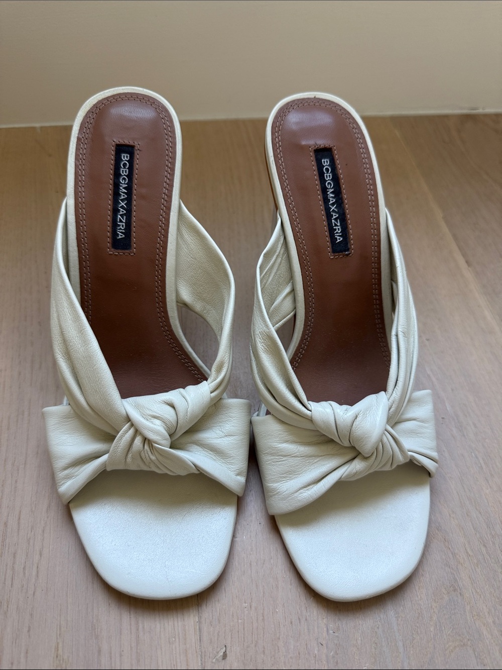 BCBGMaxAzria Cream Knotted Slide Mules